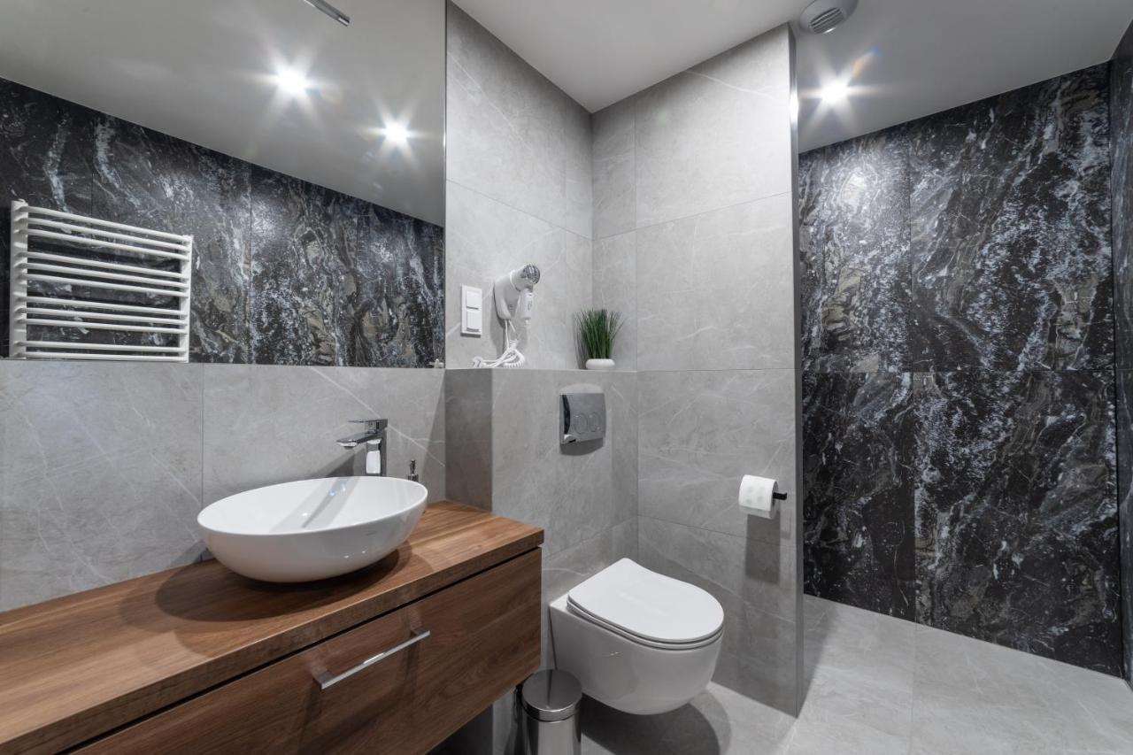 קרקוב Milu Apartments Sebastiana מראה חיצוני תמונה